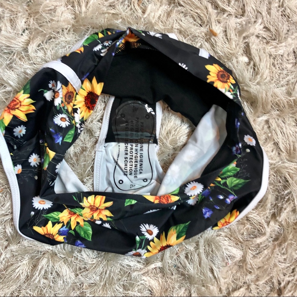 NWT ‘Pin-Up’ 2 Piece Swimsuit - Picture 8 of 9